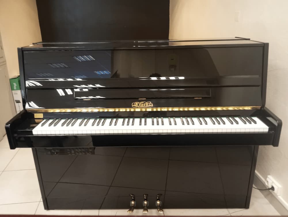 Piano droit ERARD 110 noir brillant avec système silencieux TECHNICS